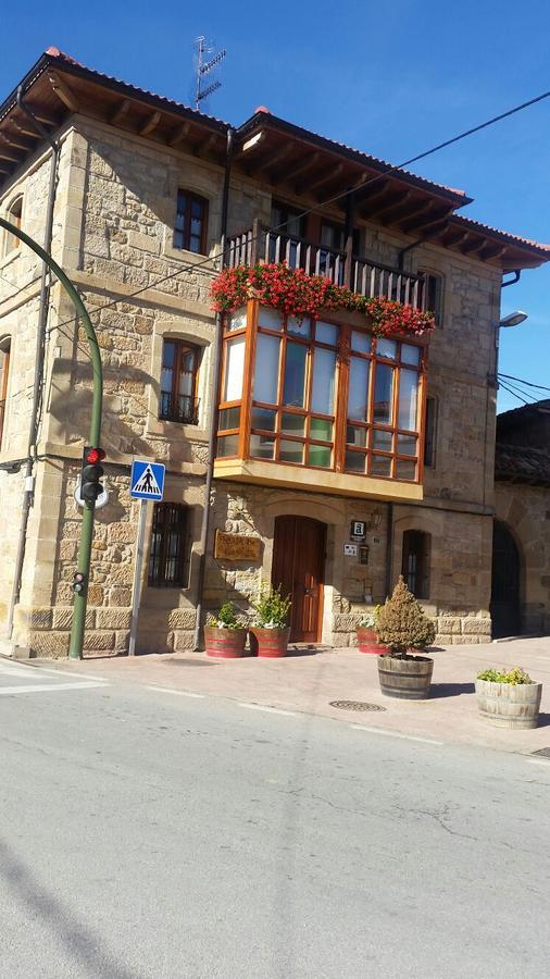 El Cuartelillo Viejo Polientes Exterior foto